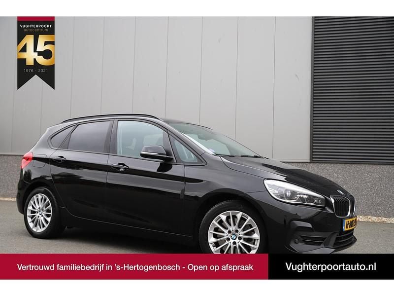 Zwart Gebruikt 2020 BMW 225 Active Tourer Executive MPV | € 20.950 (Iets duurder) - Afbeelding 1/4