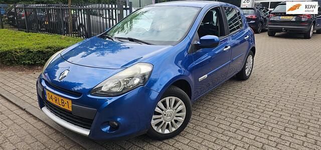 Blauw Occasion 2011 Renault Clio II Collection Hatchback | € 3.950 (Duur) - Afbeelding 1/4