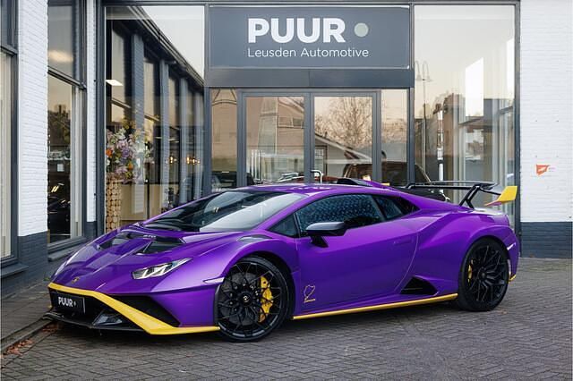 Paars (parellak) Occasion 2022 Lamborghini Huracán Coupé | € 399.995 (Duur) - Afbeelding 1/4