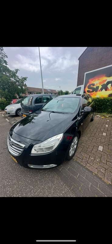 Zwart Gebruikt 2012 Opel Insignia Stationwagen | € 3.999 (Eerlijke prijs) - Afbeelding 1/4