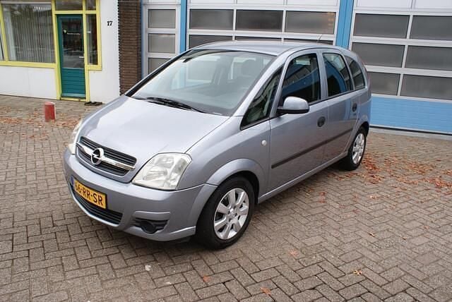 Grijs Occasion 2005 Opel Meriva MPV | € 1.250 (Eerlijke prijs) - Afbeelding 1/4