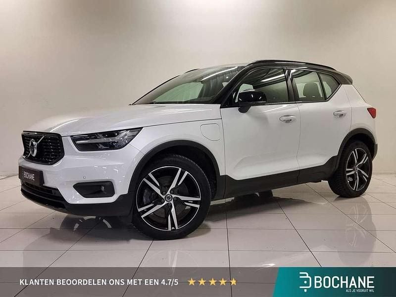 Wit (metallic) Occasion 2021 Volvo XC40 R-Design SUV | € 31.650 (Eerlijke prijs) - Afbeelding 1/4