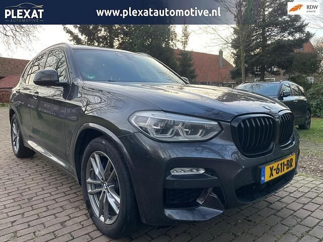 Grijs (metallic) Occasion 2018 BMW X3 Executive SUV | € 32.945 (Iets duurder) - Afbeelding 1/4