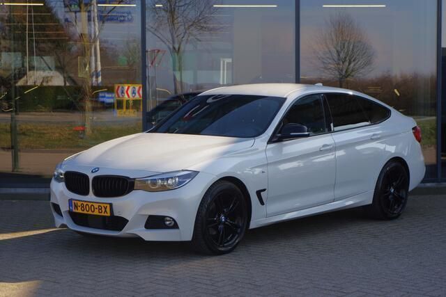 Wit Gebruikt 2019 BMW 320 Executive Hatchback | € 21.950 (Super prijs) - Afbeelding 1/4