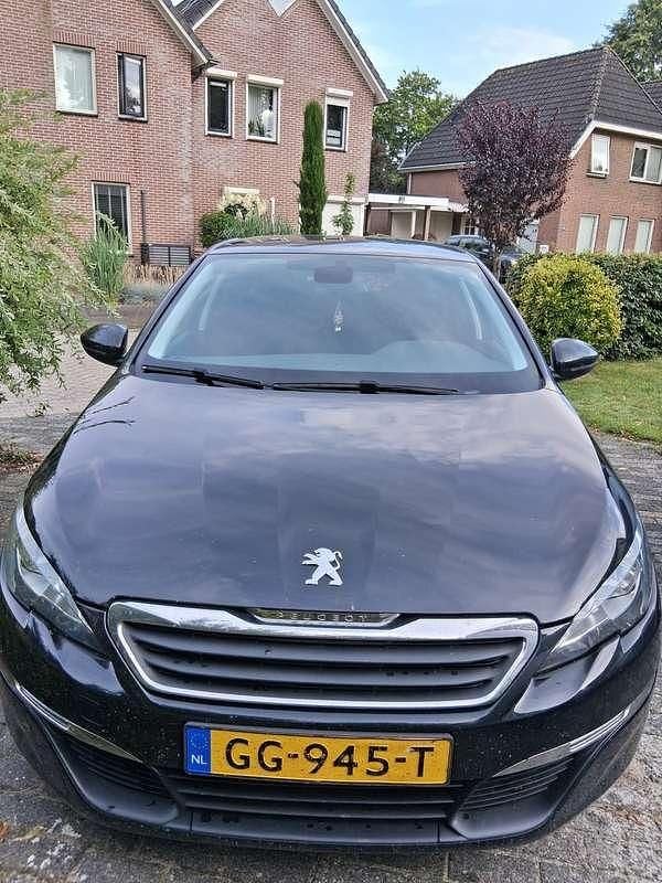 Zwart Gebruikt 2015 Peugeot 308 MPV | € 4.850 (Eerlijke prijs) - Afbeelding 1/4