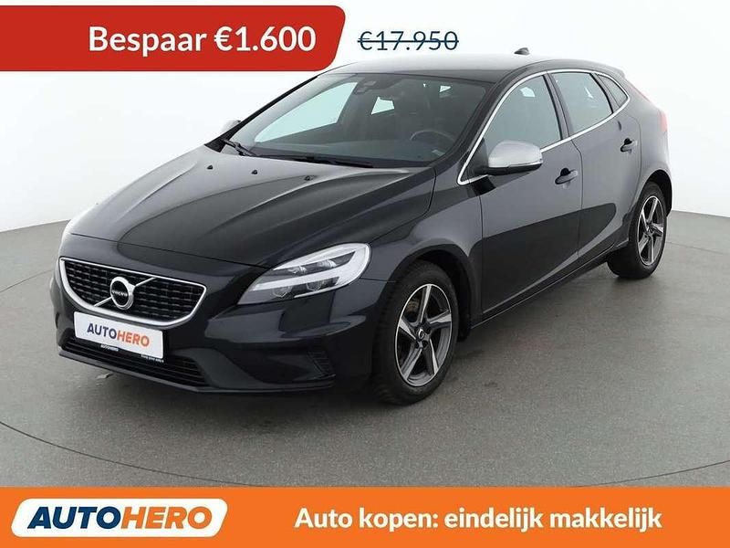 Zwart Occasion 2018 Volvo V40 R-Design Hatchback | € 16.949 (Eerlijke prijs) - Afbeelding 1/3