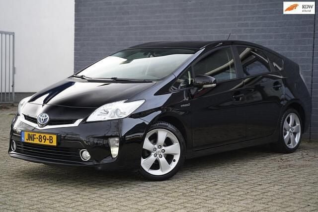 Zwart Gebruikt 2013 Toyota Prius Life Hatchback | € 11.950 (Eerlijke prijs) - Afbeelding 1/4