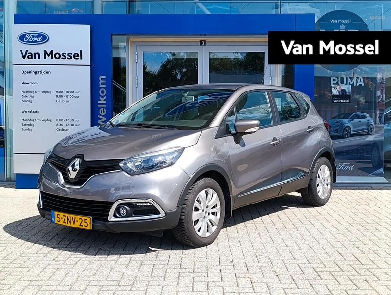 Grijs Gebruikt 2015 Renault Captur Expression SUV | € 13.440 (Eerlijke prijs) - Afbeelding 1/4
