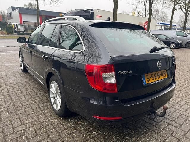 Occasion Skoda Superb Ambition 105 PK (77 kW) 2014 Zwart Stationwagen