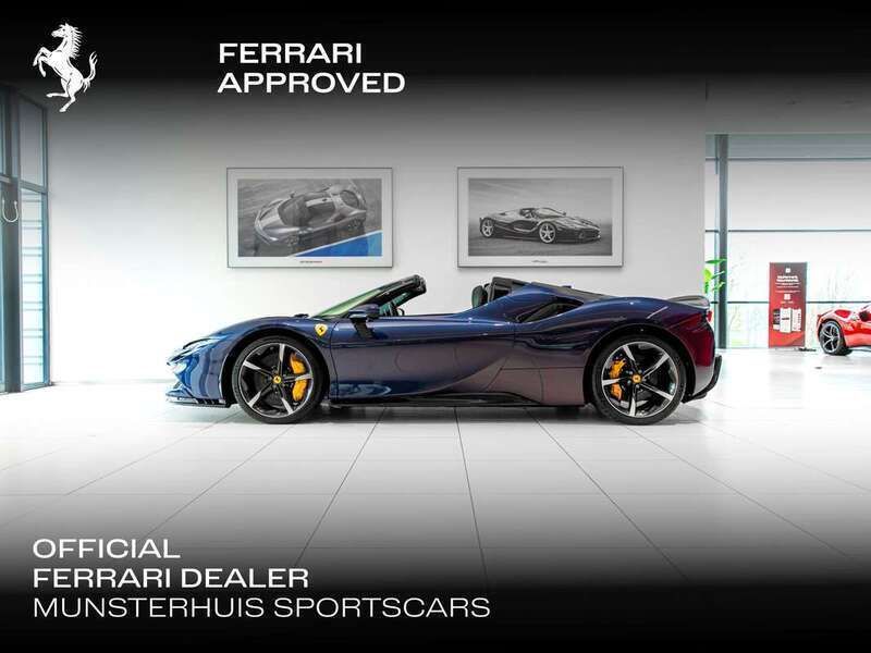 Blauw Nieuw 2025 Ferrari SF90 Cabriolet | € 569.000 - Afbeelding 1/4