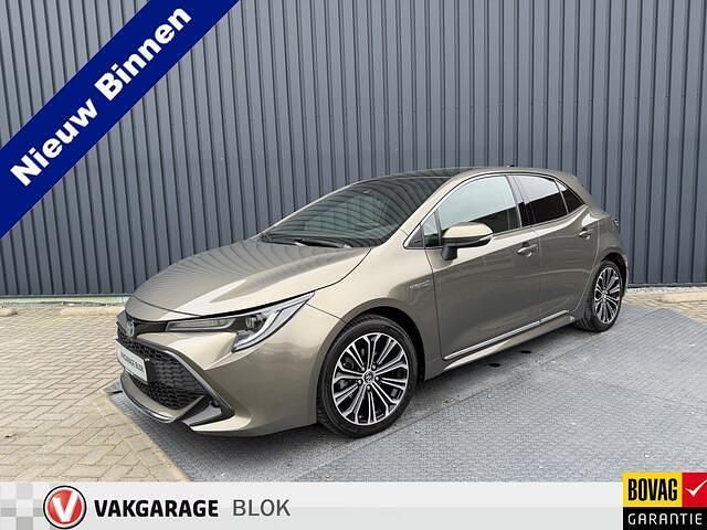 Bruin (metallic) Occasion 2019 Toyota Corolla Style Hatchback | € 20.950 (Eerlijke prijs) - Afbeelding 1/4