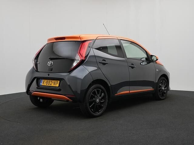 Occasion Toyota Aygo Edition 72 PK (52 kW) 2021 Grijs Hatchback