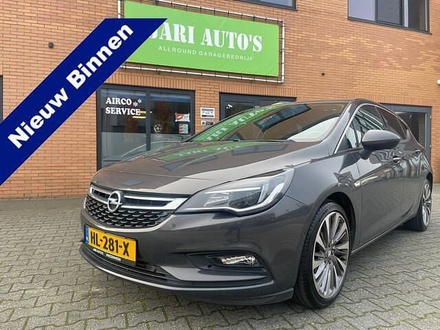 Grijs Gebruikt 2015 Opel Astra Innovation Hatchback | € 8.999 (Super prijs) - Afbeelding 1/4