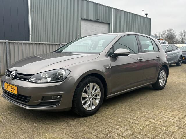 Grijs Gebruikt 2016 VW Golf VII Trendline Hatchback | € 6.999 (Eerlijke prijs) - Afbeelding 1/4