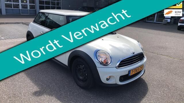Wit Gebruikt 2011 Mini ONE Business Hatchback | € 4.695 (Eerlijke prijs) - Afbeelding 1/4