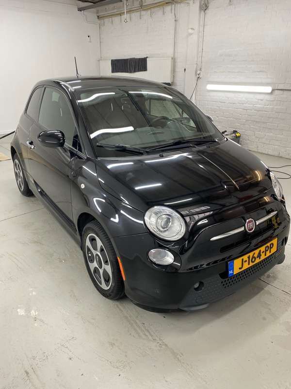 Zwart Gebruikt 2017 Fiat 500e Hatchback | € 6.750 (Super prijs) - Afbeelding 1/4