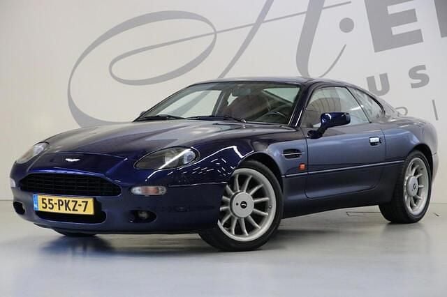Blauw, metallic lak Gebruikt 1995 Aston Martin DB7 Coupé | € 49.500 - Afbeelding 1/4