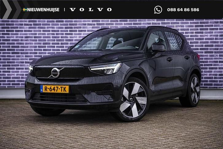Zwart Occasion 2022 Volvo XC40 Plus SUV | € 31.899 (Eerlijke prijs) - Afbeelding 1/3