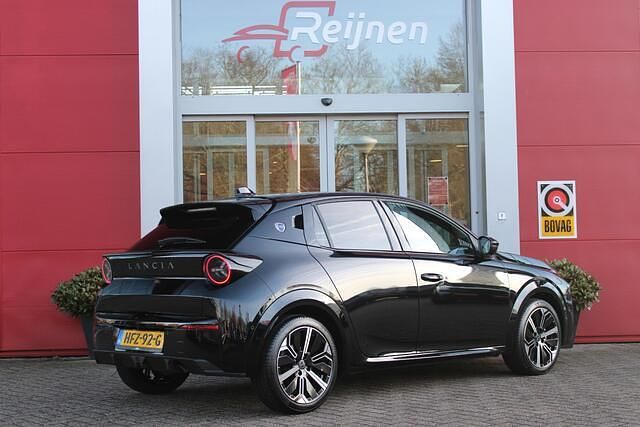 Occasion Lancia Ypsilon 110 PK (80 kW) 2025 Zwart Hatchback