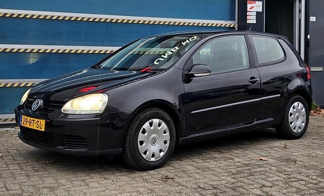 Occasion VW Golf V Trendline 102 PK (75 kW) 2005 Zwart Hatchback