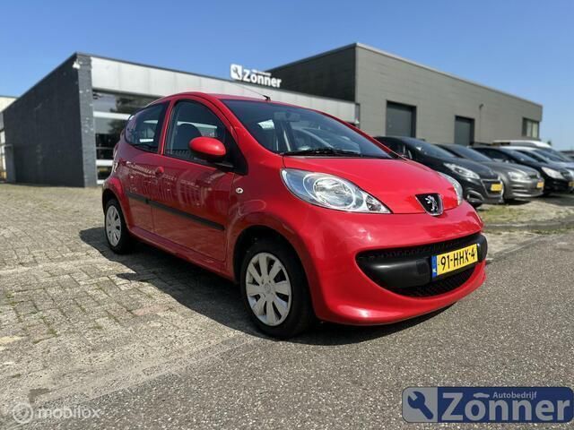 Rood Gebruikt 2009 Peugeot 107 Hatchback | € 2.600 (Goede deal) - Afbeelding 1/4