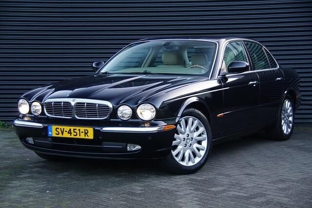 Zwart Gebruikt 2003 Jaguar XJ Sedan | € 9.995 (Super prijs) - Afbeelding 1/4