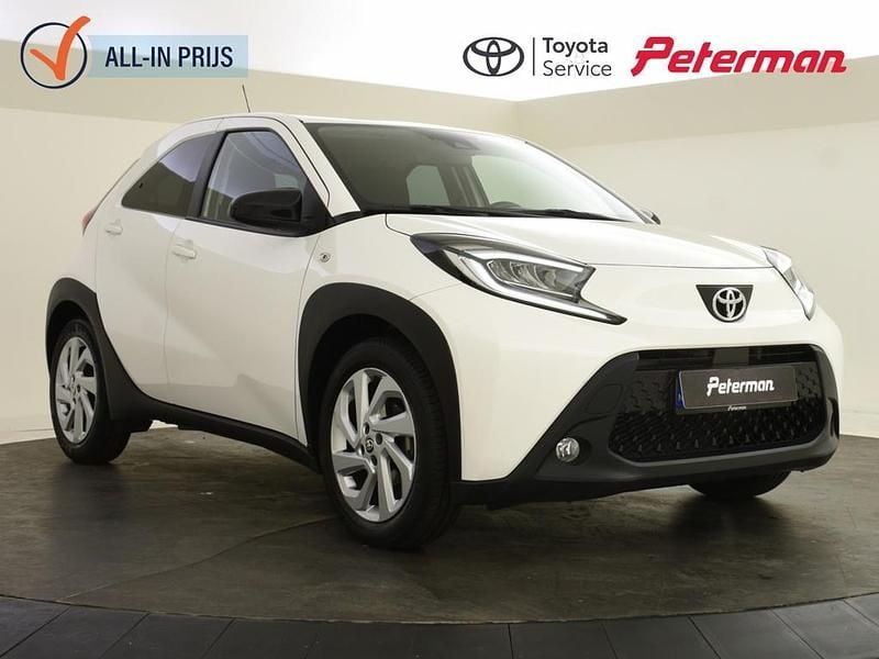 Wit Gebruikt 2022 Toyota Aygo Edition Hatchback | € 19.499 (Eerlijke prijs) - Afbeelding 1/4