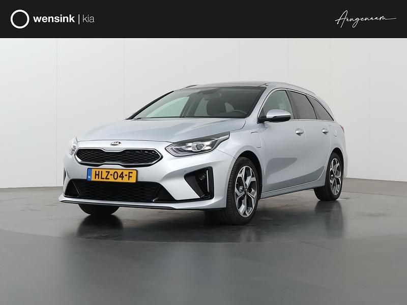 Grijs Gebruikt 2021 Kia Ceed Stationwagen | € 22.435 (Eerlijke prijs) - Afbeelding 1/4