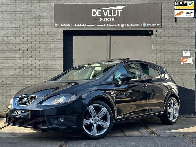 Zwart Gebruikt 2012 Seat Leon FR Hatchback | € 11.950 (Eerlijke prijs) - Afbeelding 1/4