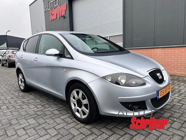 Grijs (metallic) Occasion 2005 Seat Toledo Stylance Sedan | € 450 (Super prijs) - Afbeelding 1/4