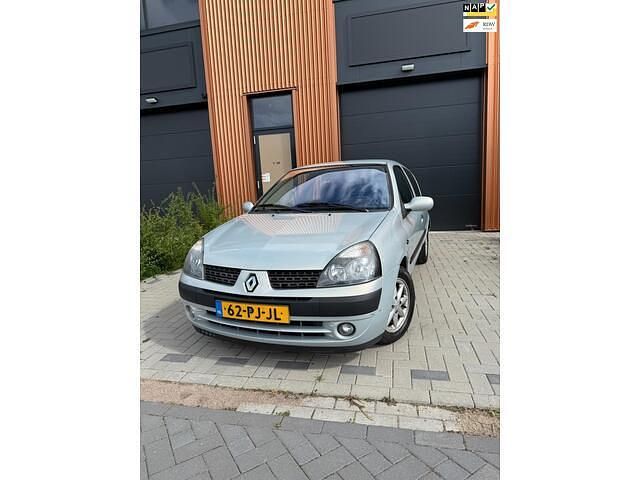 Grijs Gebruikt 2004 Renault Clio II Hatchback | € 1.299 (Iets duurder) - Afbeelding 1/4