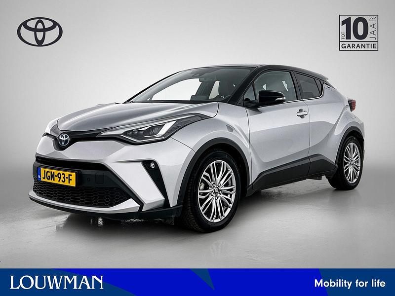 Grijs Occasion 2022 Toyota C-HR Executive SUV | € 28.445 (Iets duurder) - Afbeelding 1/4