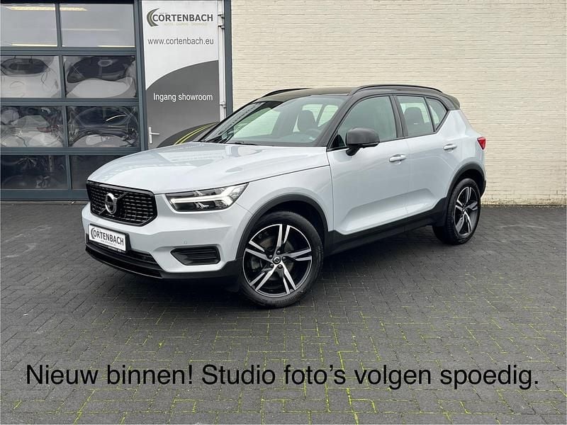 Zilver Gebruikt 2021 Volvo XC40 R-Design SUV | € 35.990 (Goede deal) - Afbeelding 1/4