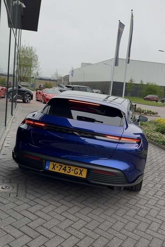 Occasion Porsche Taycan 92 kW (126 PK) 2023 Blauw Sedan