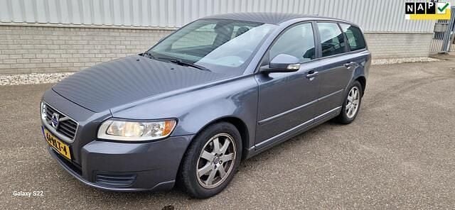Grijs Gebruikt 2011 Volvo V50 Kinetic Stationwagen | € 1.950 (Eerlijke prijs) - Afbeelding 1/4