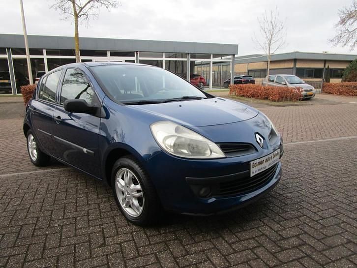 Occasion 2008 Renault Clio R.S. Business Hatchback | € 1.250 (Eerlijke prijs) - Afbeelding 1/4