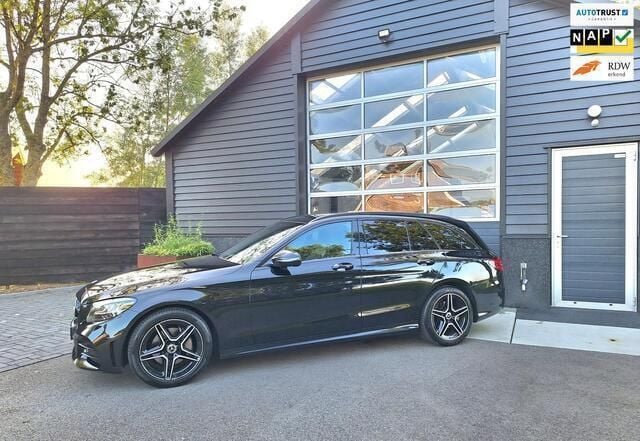Zwart, metallic lak Gebruikt 2020 Mercedes C160 Business Coupé | € 24.900 (Eerlijke prijs) - Afbeelding 1/4