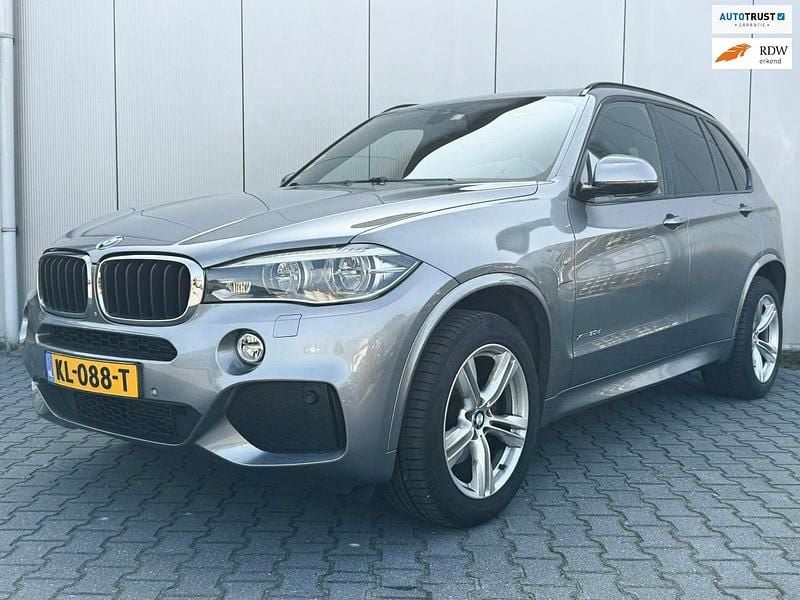 Grijs Gebruikt 2015 BMW X5 Executive SUV | € 24.950 (Super prijs) - Afbeelding 1/4