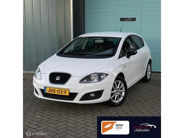 Wit Gebruikt 2009 Seat Leon Hatchback | € 4.950 (Eerlijke prijs) - Afbeelding 1/4