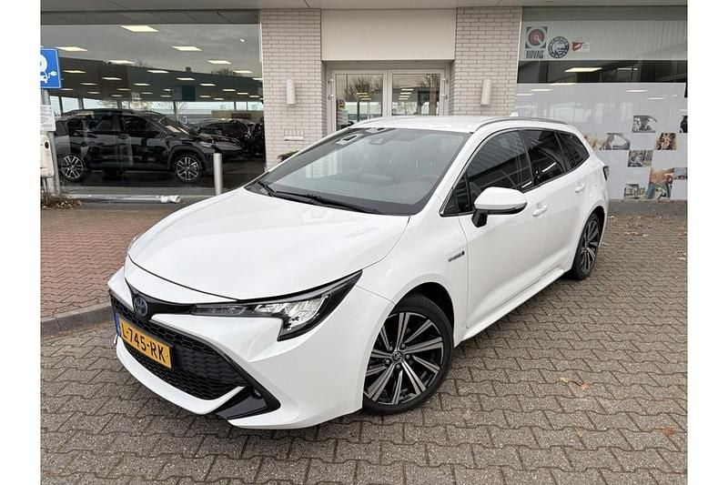 Wit Gebruikt 2021 Toyota Corolla Stationwagen | € 23.390 (Goede deal) - Afbeelding 1/1
