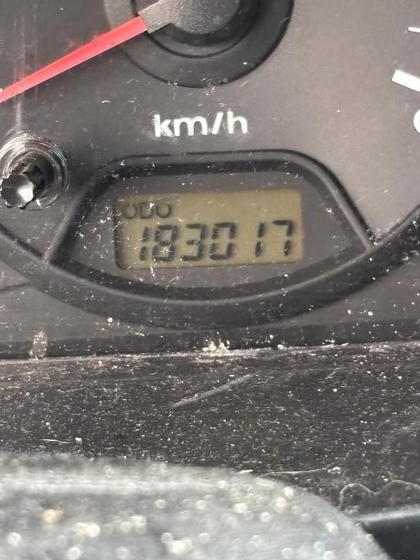 Occasion 2005 Kia Picanto LX Hatchback | € 700 (Goede deal) - Afbeelding 1/4