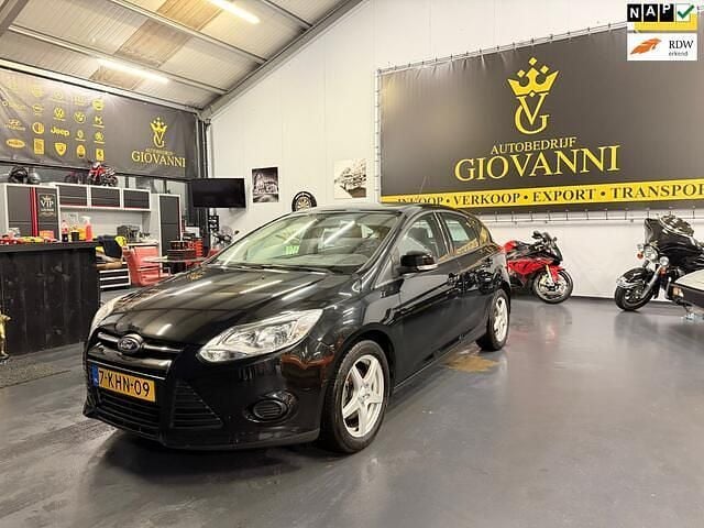 Zwart Occasion 2013 Ford Focus Trend Hatchback | € 3.950 (Eerlijke prijs) - Afbeelding 1/4