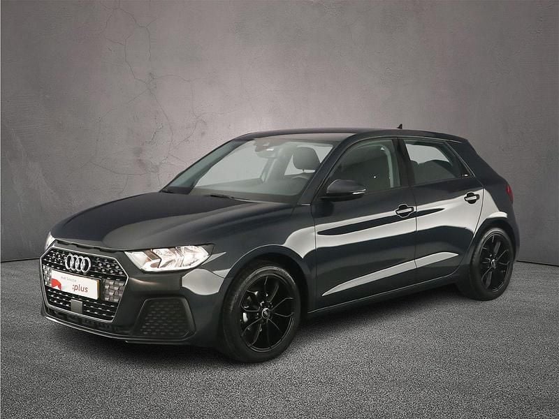 Grijs Gebruikt 2024 Audi A1 Sportback Proline Hatchback | € 25.400 (Eerlijke prijs) - Afbeelding 1/4