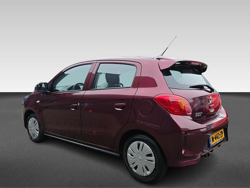 Occasion Mitsubishi Space Star 71 PK (52 kW) 2022 Rood Hatchback
