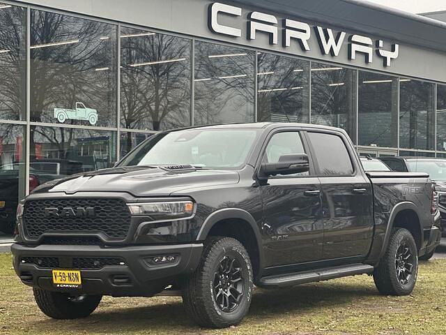 Zwart (metallic) Occasion 2024 Dodge Ram Pickup | € 74.990 (Eerlijke prijs) - Afbeelding 1/4