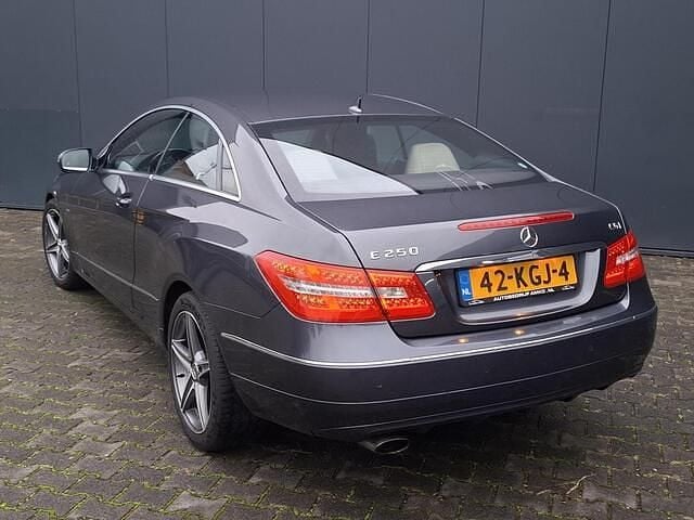 Occasion Mercedes E250 Elegance 204 PK (150 kW) 2009 Grijs Coupé