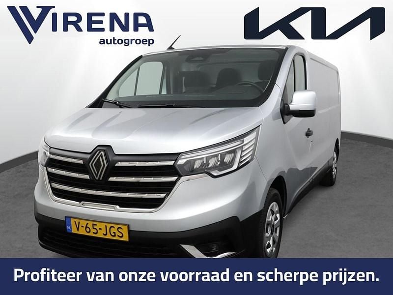 Grijs (metallic) Occasion 2024 Renault Trafic MPV | € 27.950 (Goede deal) - Afbeelding 1/3