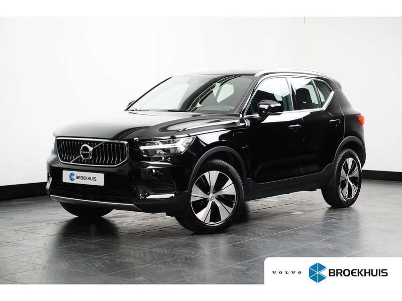 Zwart Gebruikt 2022 Volvo XC40 Inscription SUV | € 33.900 (Eerlijke prijs) - Afbeelding 1/4