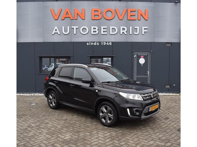 Zwart Occasion 2015 Suzuki Vitara Exclusive SUV | € 12.950 (Eerlijke prijs) - Afbeelding 1/4