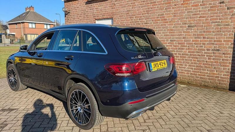 Occasion Mercedes GLC300e Premium Plus 320 PK (235 kW) 2021 Blauw SUV